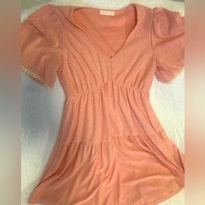 Women’s Dress || Pink || size small || white lace sleeve || mid length